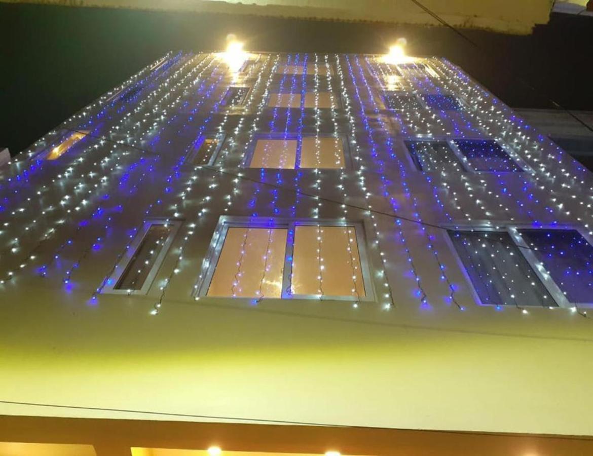 Hotel Artika Inn พาราณสี ภายนอก รูปภาพ